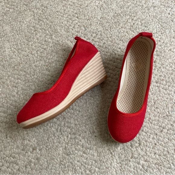 Red wedge heels - Picture 4 of 7